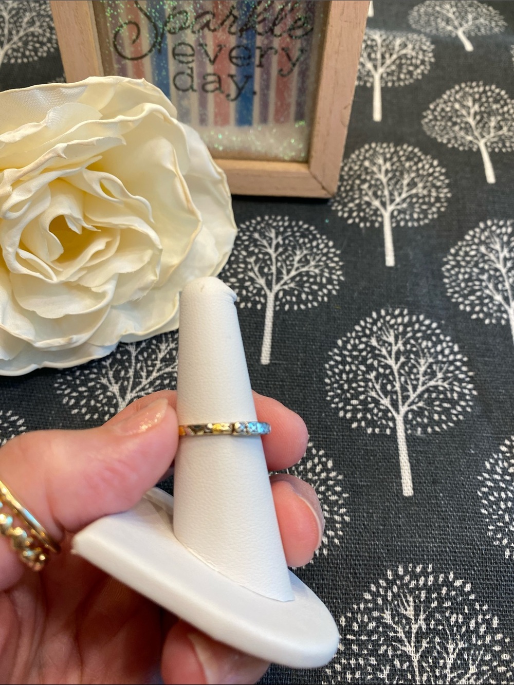FINAL PRICE DROP‼️Floral Tri-Color Gold Ring - Picture 9 of 16